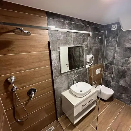 فندق مبيت وإفطار H&h *